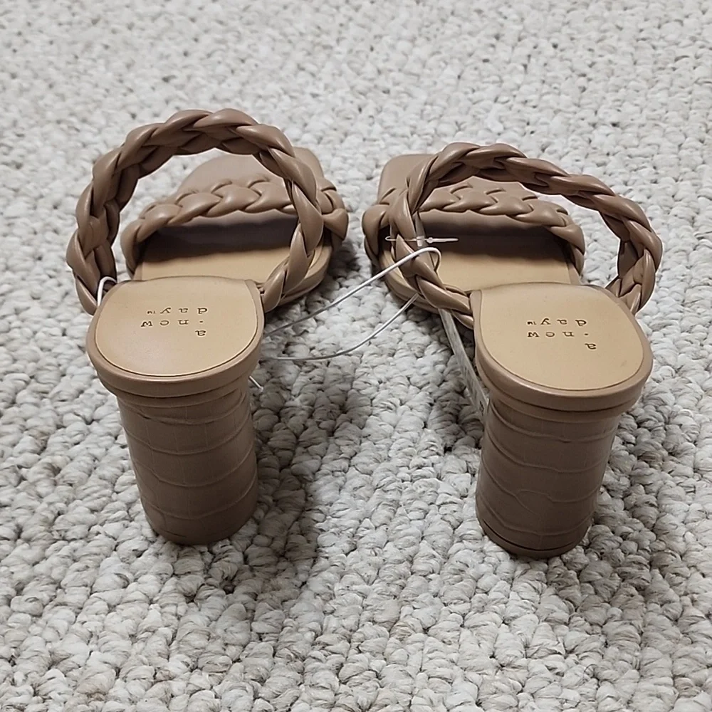 Basil Braided Heels - Picture 6 of 7